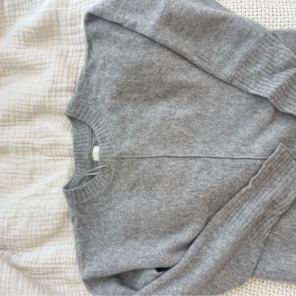 Gray Women's cashmere sweater